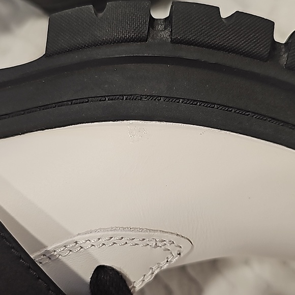 New Ugg Ashton lace-up boots - Picture 10 of 12